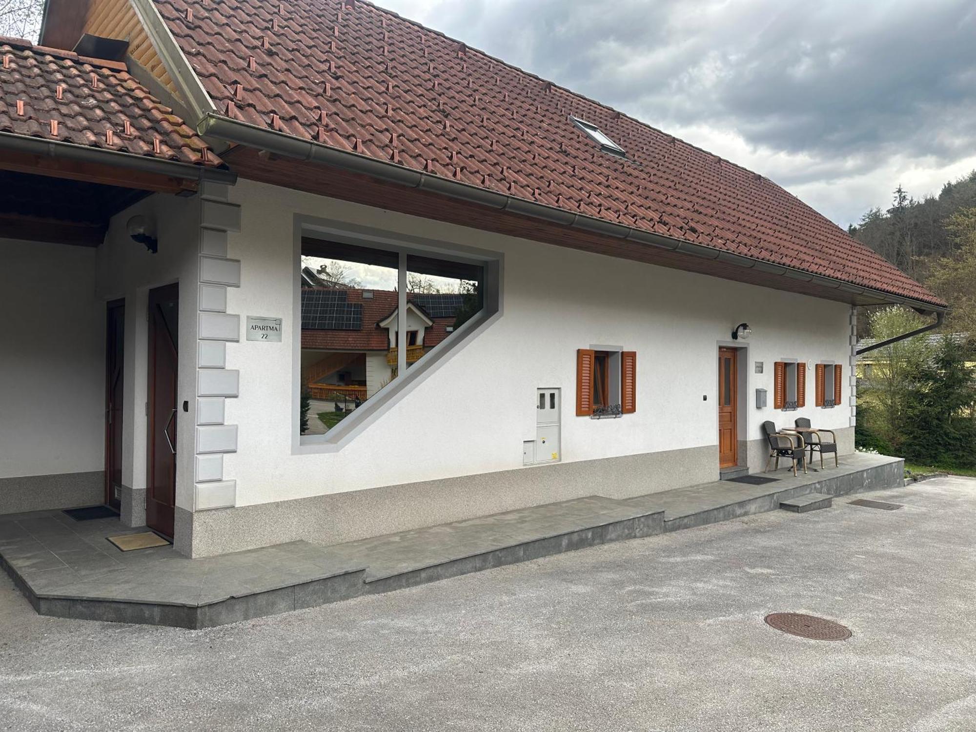 Domacija Vodnik & Apartments Cerklje na Gorenjskem Exterior photo